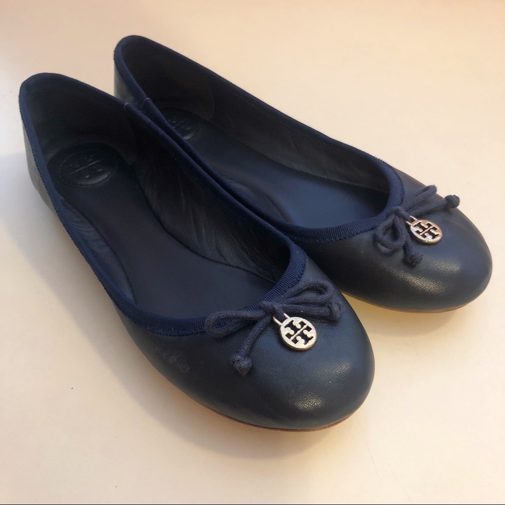 Tory Burch Chelsea Ballet Flats in Navy